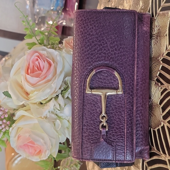 Authentic Gucci horsebit wallet - Picture 1 of 12